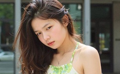 美女光屁屁打针